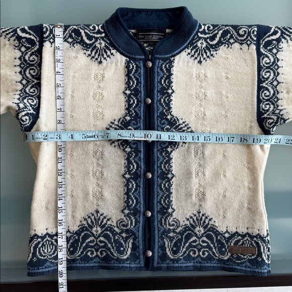 Dale of Norway Vintage Cardigan Sweater - 100 % Wool - Picture 12 of 13